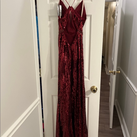 Pageant/Prom/Homecoming Gown - Picture 2 of 4